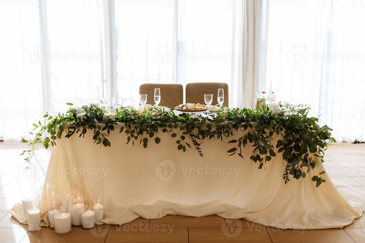 il presidio degli sposi nella sala banchetti del ristorante foto