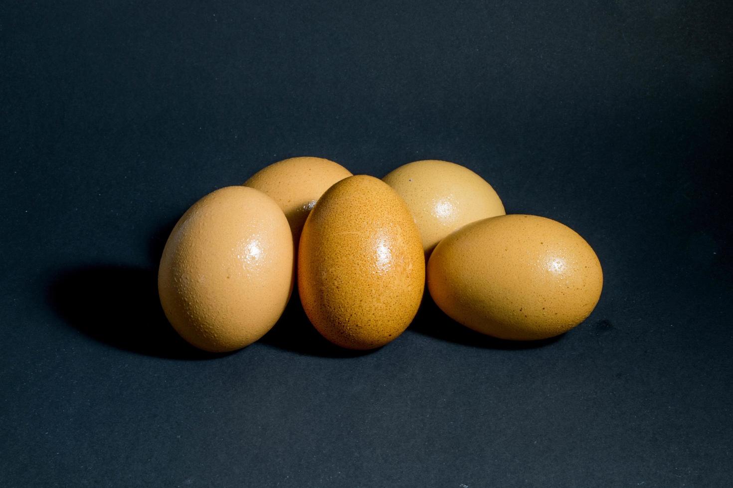 un gruppo di uova foto