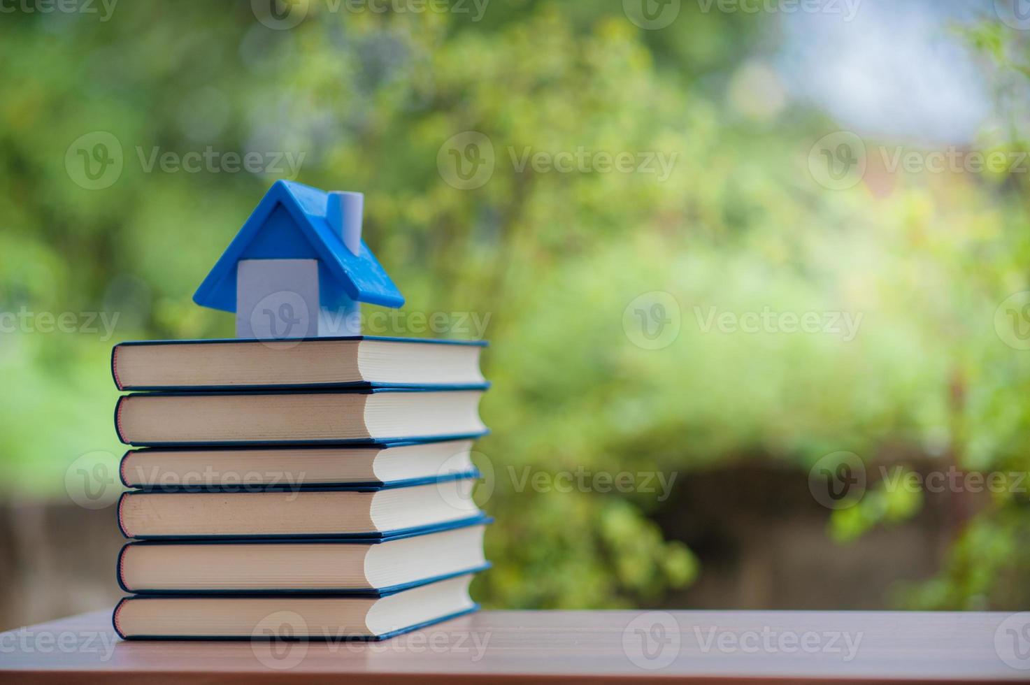 formazione del libro degli studenti per la scuola. foto