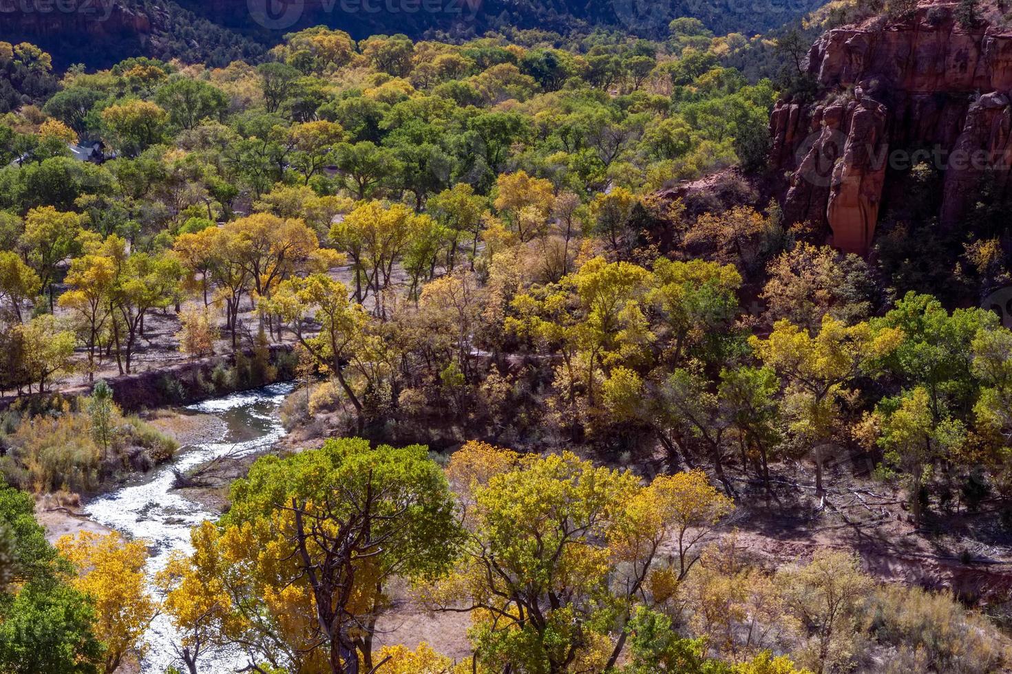 valle del fiume vergine nel parco nazionale di zion foto