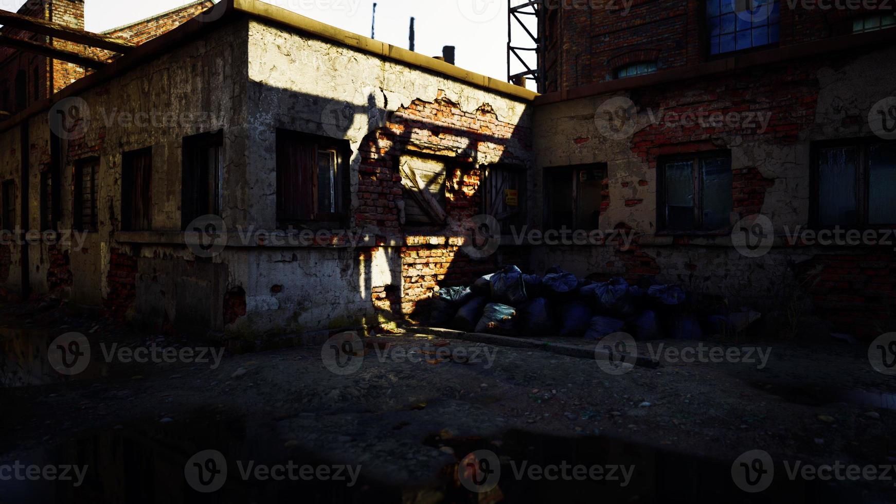 moderni uffici in stile loft situati nei vecchi edifici della fabbrica foto