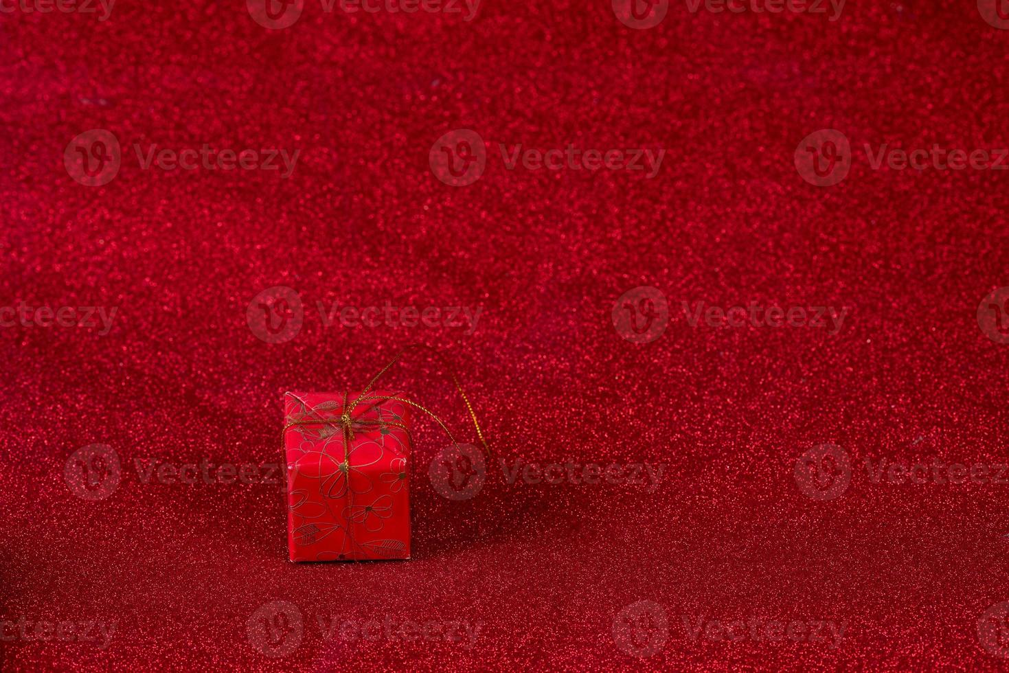 immagine di sfondo rosso e confezione regalo concetto di san valentino foto