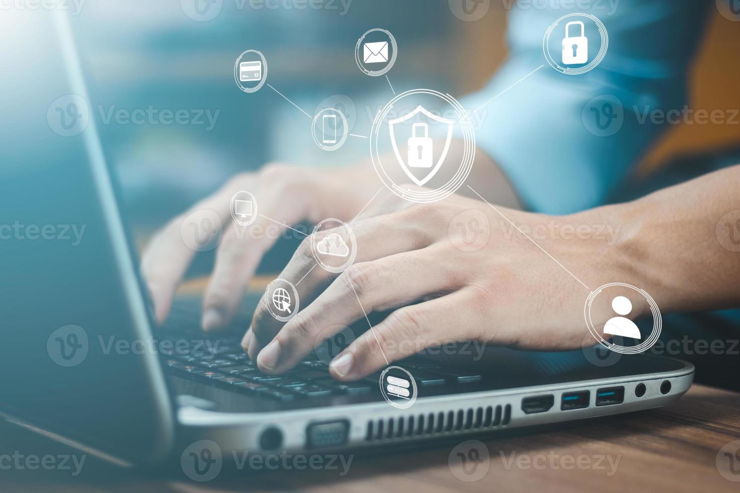 concetto di sicurezza informatica, sicurezza e crittografia delle informazioni, accesso sicuro alle informazioni personali dell'utente, accesso sicuro a Internet, sicurezza informatica. foto