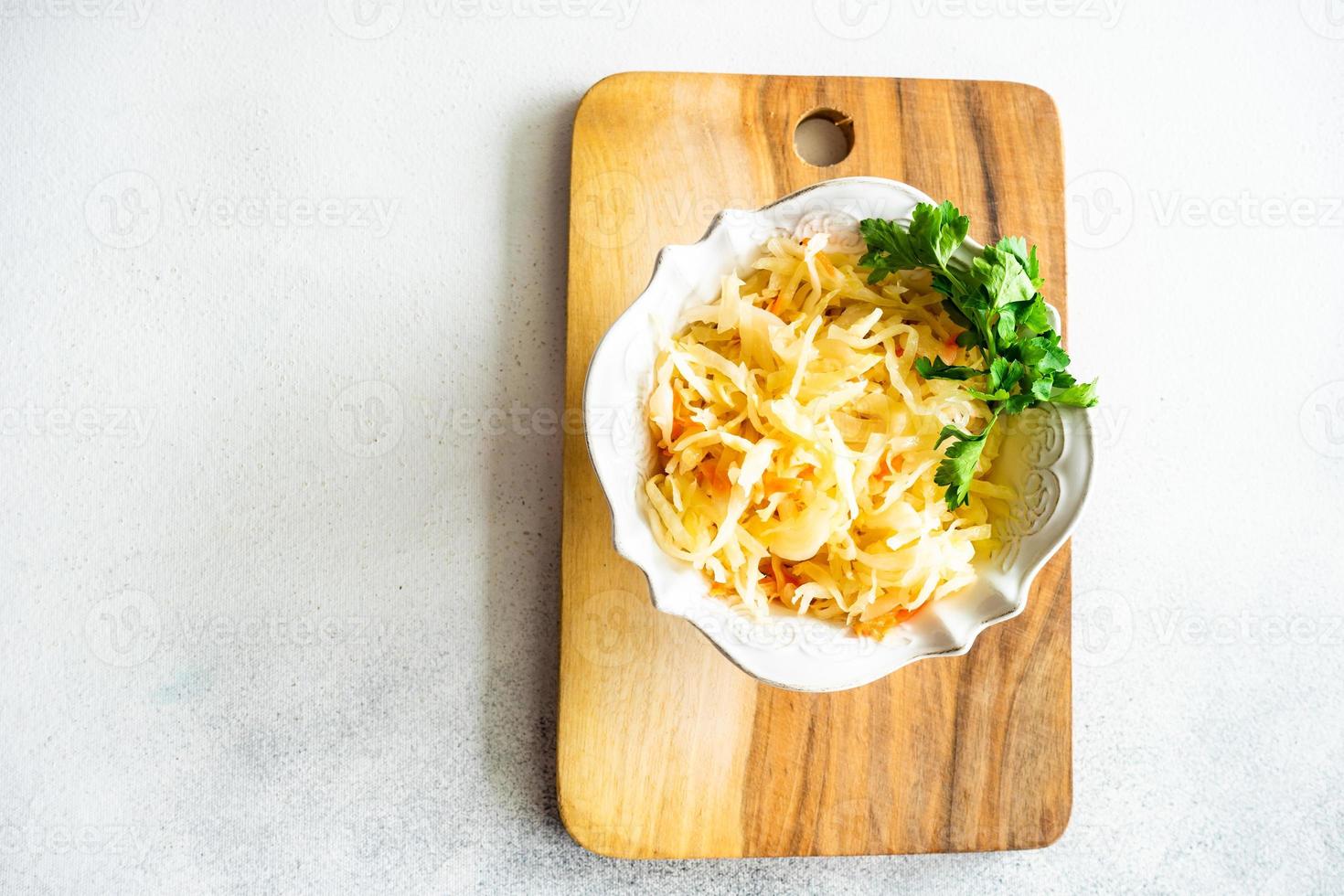 sana insalata con cavolo fermentato foto