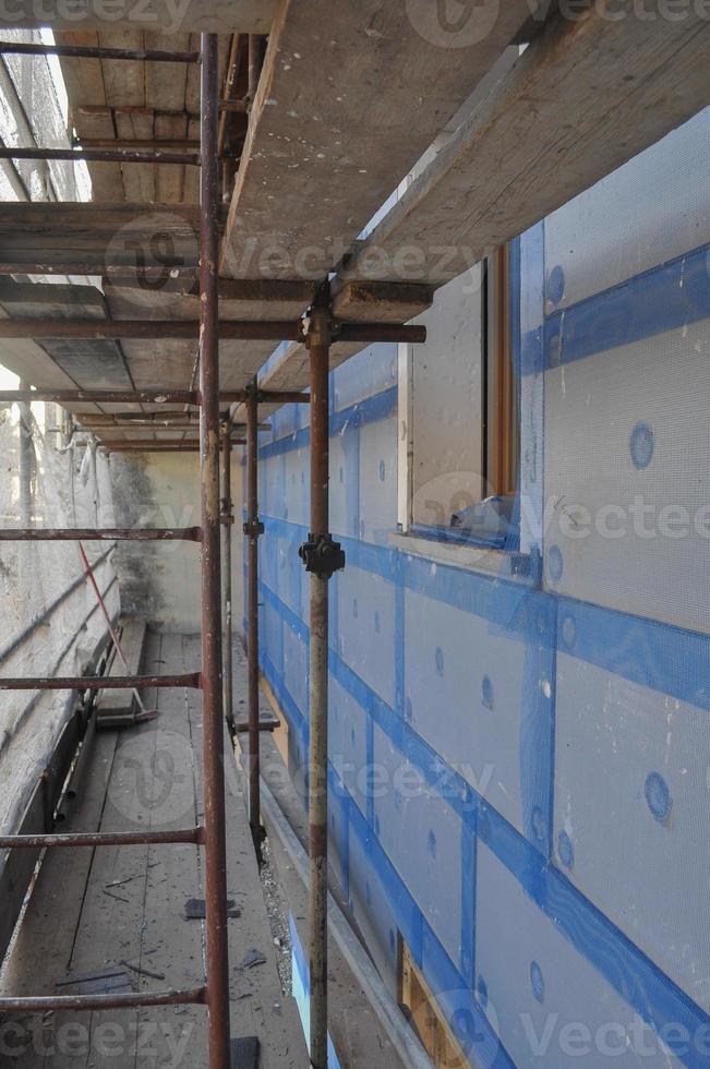 isolamento termico di una parete esterna con pannelli isolanti in foto