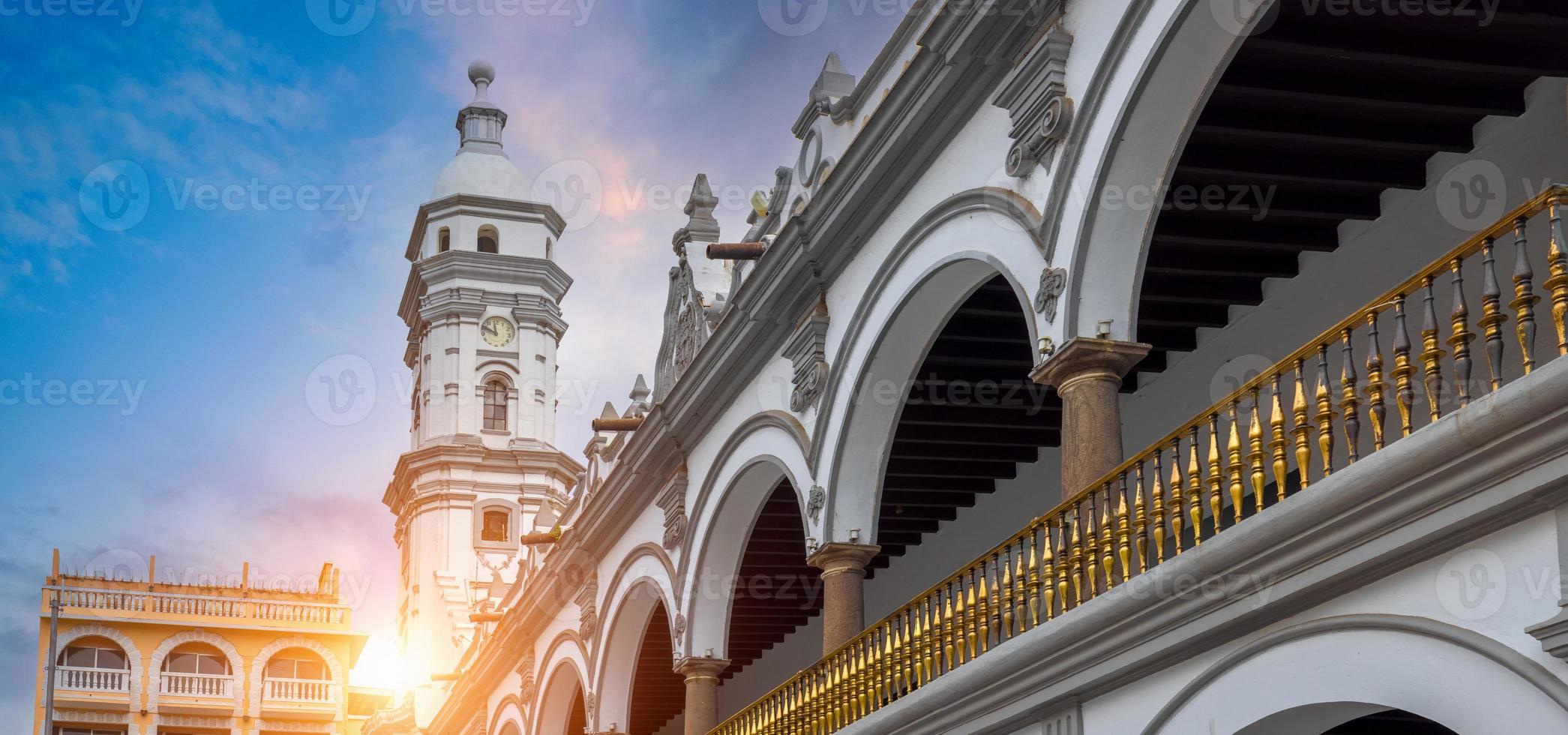 veracruz, palazzo municipale di veracruz nel centro storico della città, una delle principali attrazioni turistiche della città foto