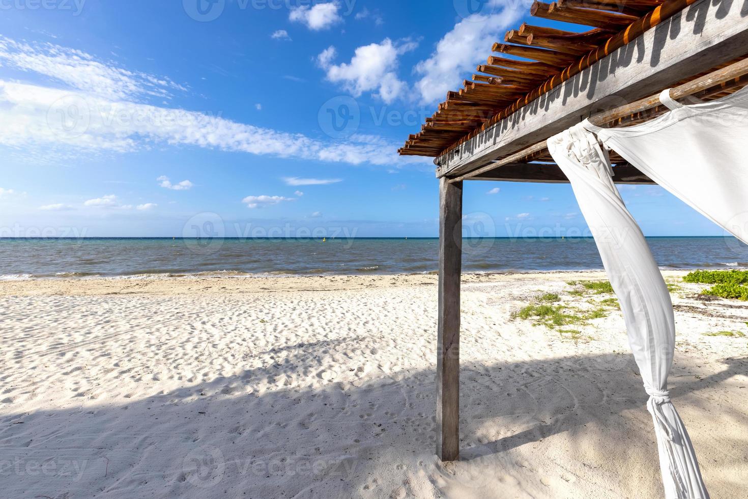 spiagge, spiagge e hotel dell'isola di Cozumel, destinazione turistica e di vacanza sulla riviera maya foto