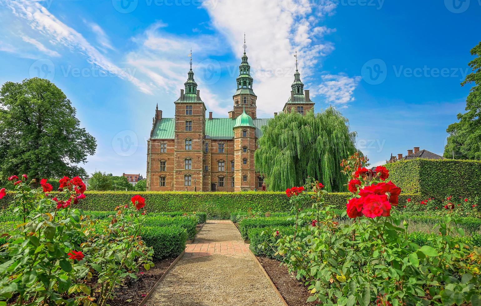 famoso castello di rosenborg, una delle attrazioni turistiche più visitate di copenhagen foto