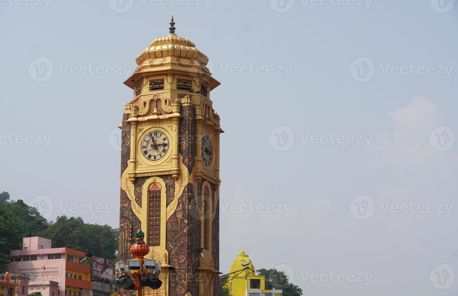 torre dell'orologio hari ki paurihar ki pauri, haridwar, uttarakhand foto