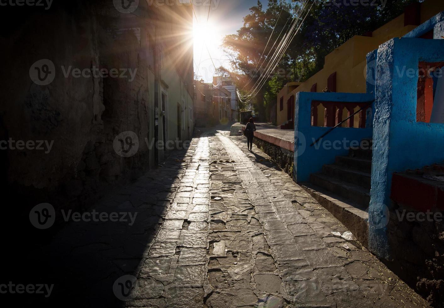 guanajuato, messico, colorate strade coloniali e architettura nel centro storico di guanajuato foto