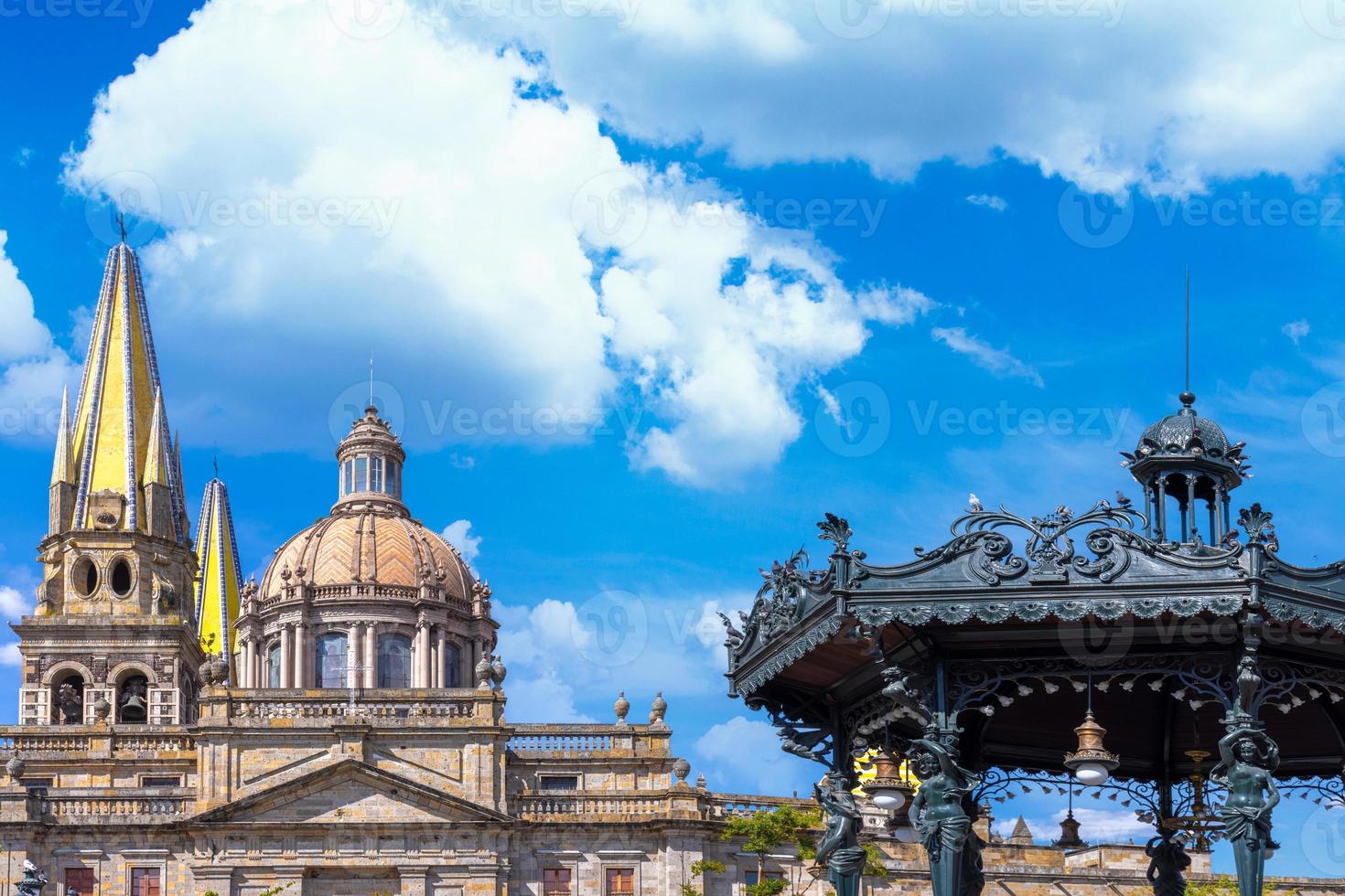 messico, basilica della cattedrale di guadalajara nel centro storico entra vicino a plaza de armas e piazza della liberazione foto