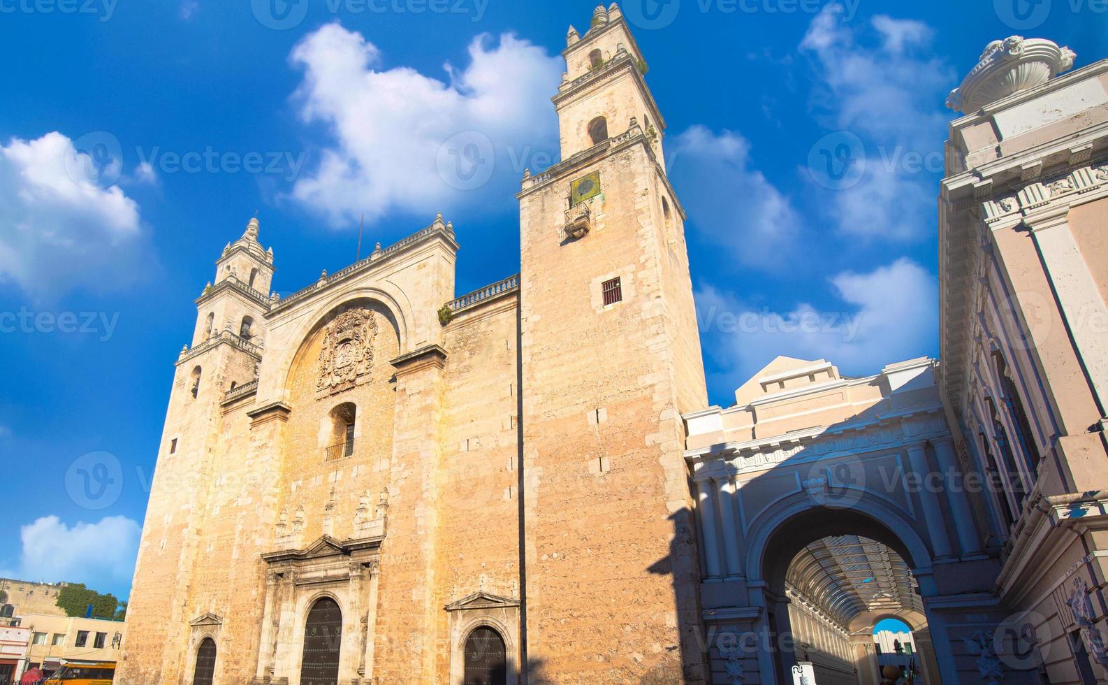 messico, cattedrale di merida, la cattedrale più antica dell'america latina foto