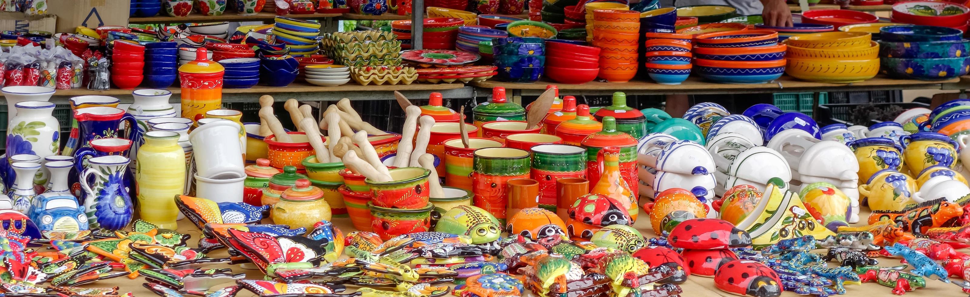 benalmadena, andalucia, spagna, 2014. bancarella del mercato a benalmadena foto