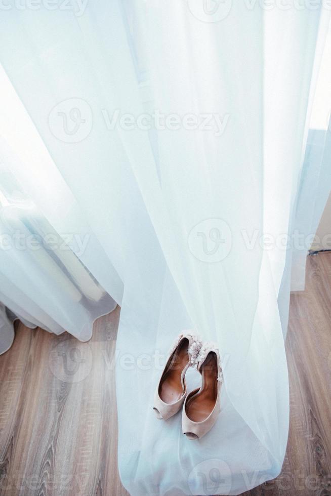 scarpe da sposa eleganti ed eleganti. foto