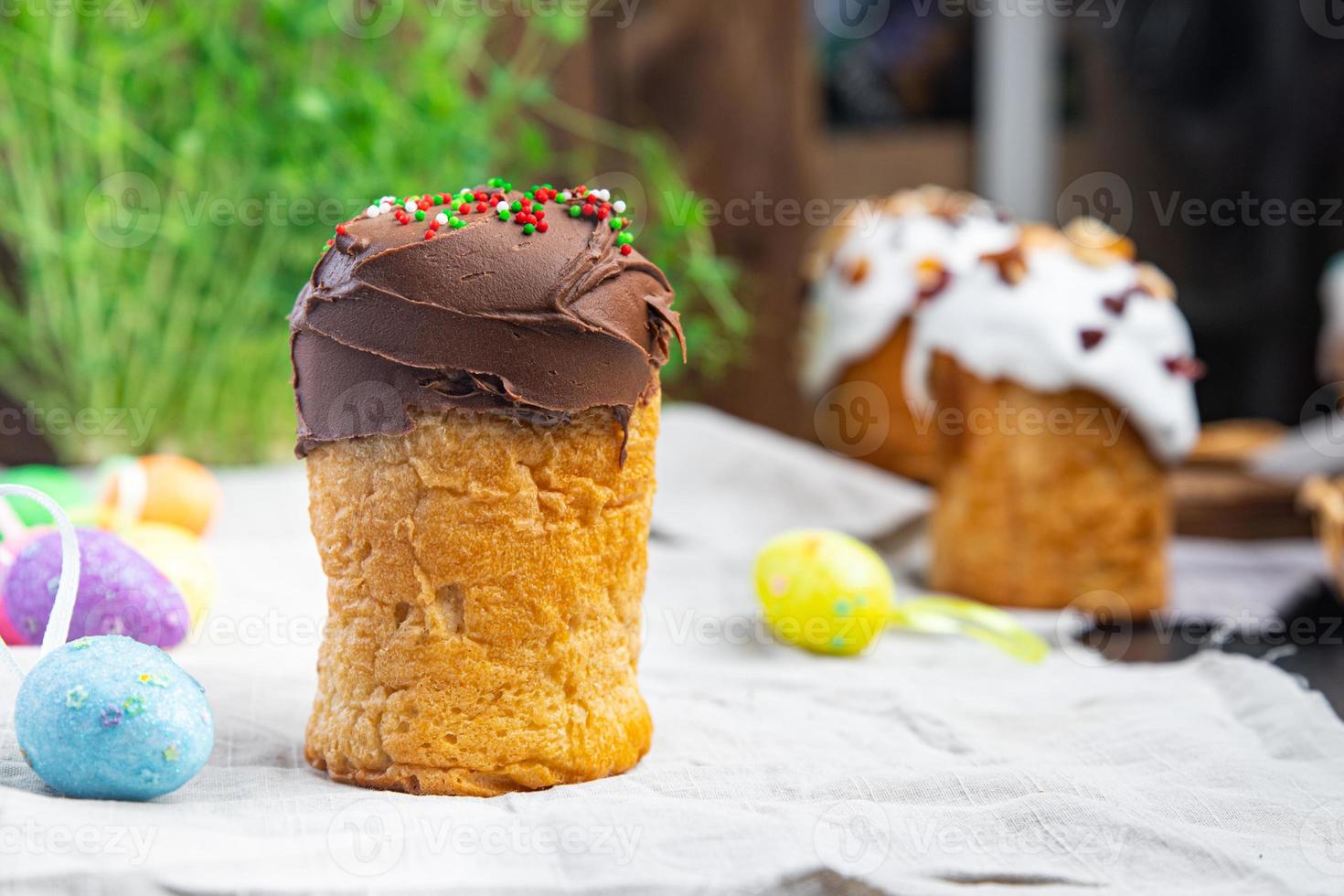 cioccolato torta pasquale pasticceria ossequio pasqua vacanza kulich dessert fatto in casa cibo copia spazio foto