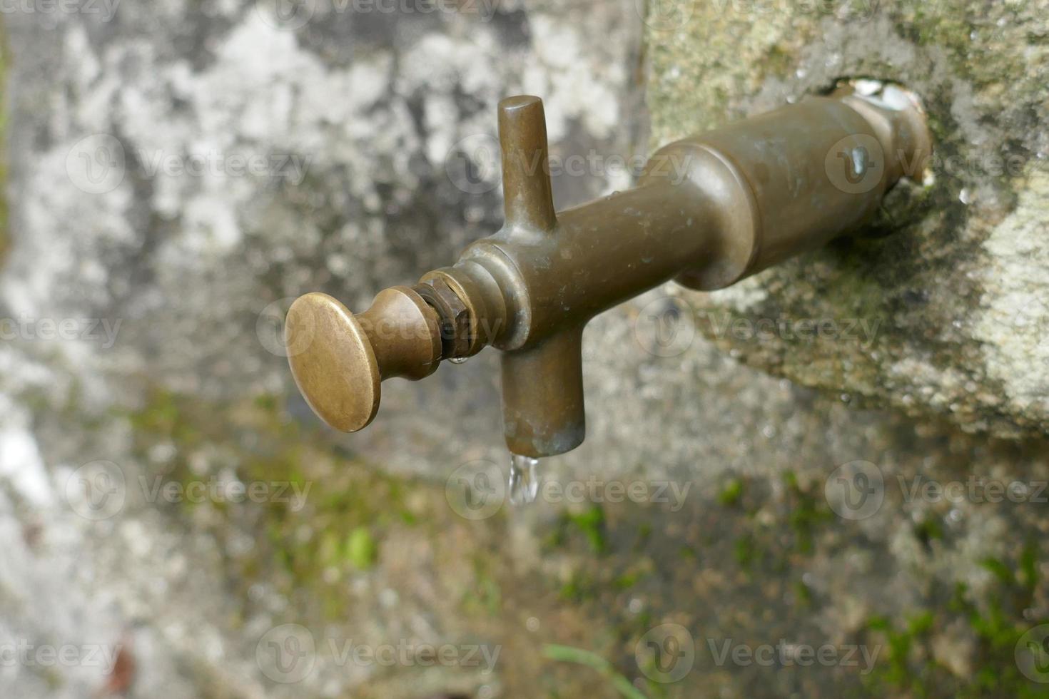 rubinetto della fontana foto