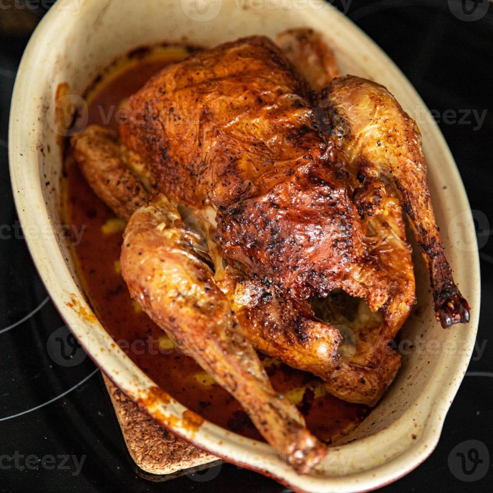 carne di pollo pollame al forno alla griglia porzione fresca pasto sano dieta alimentare foto