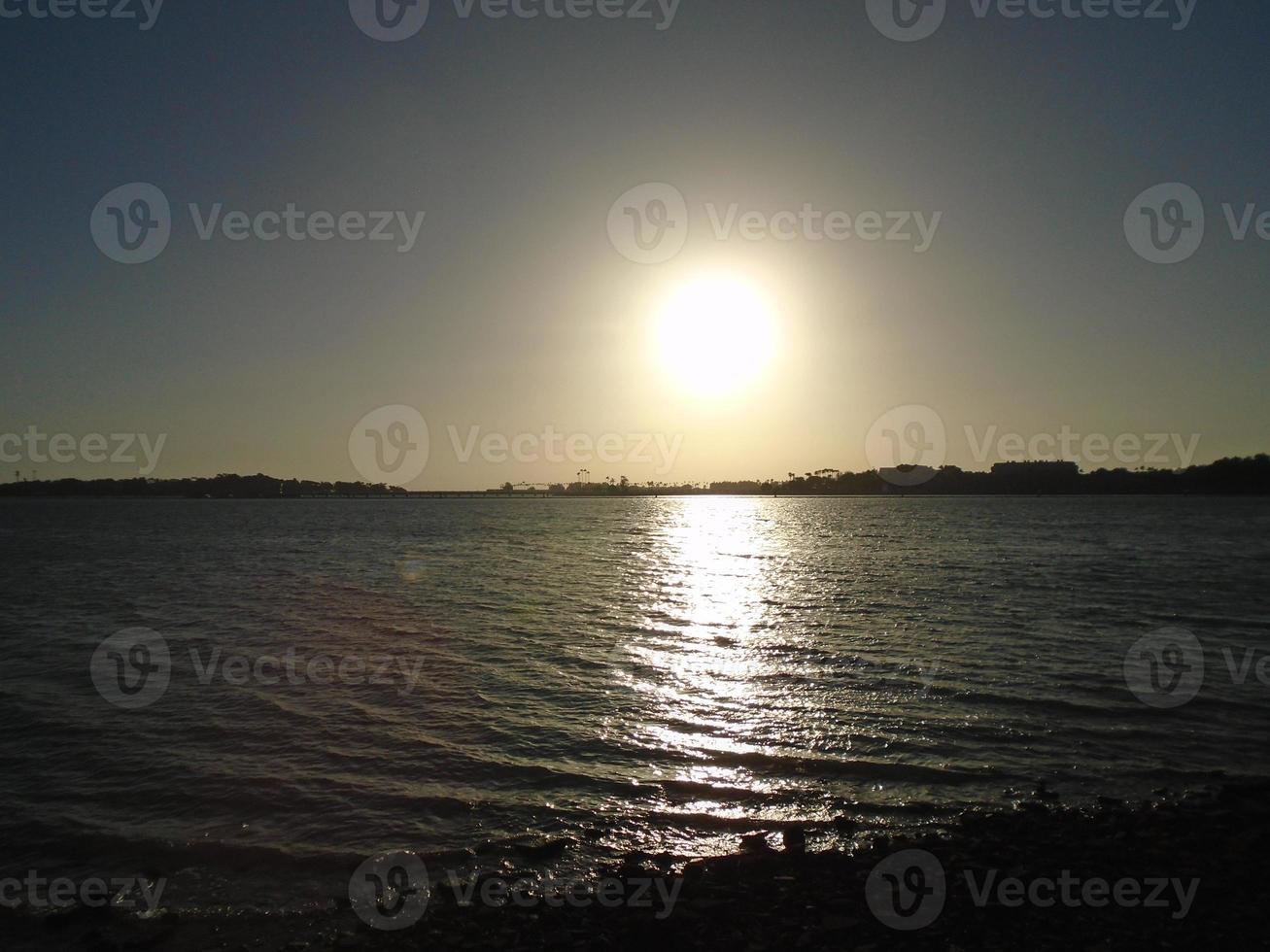 bel tramonto alla corniche di jeddah foto