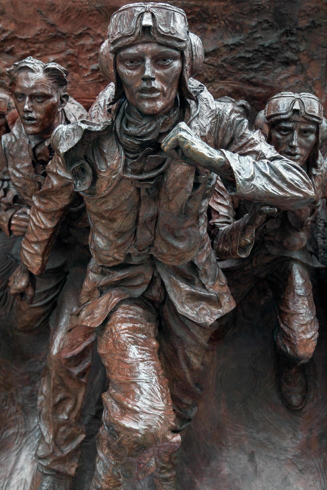 Londra, Regno Unito, 2012. primo piano di una parte della battaglia di Gran Bretagna monumento sull'argine a Londra foto