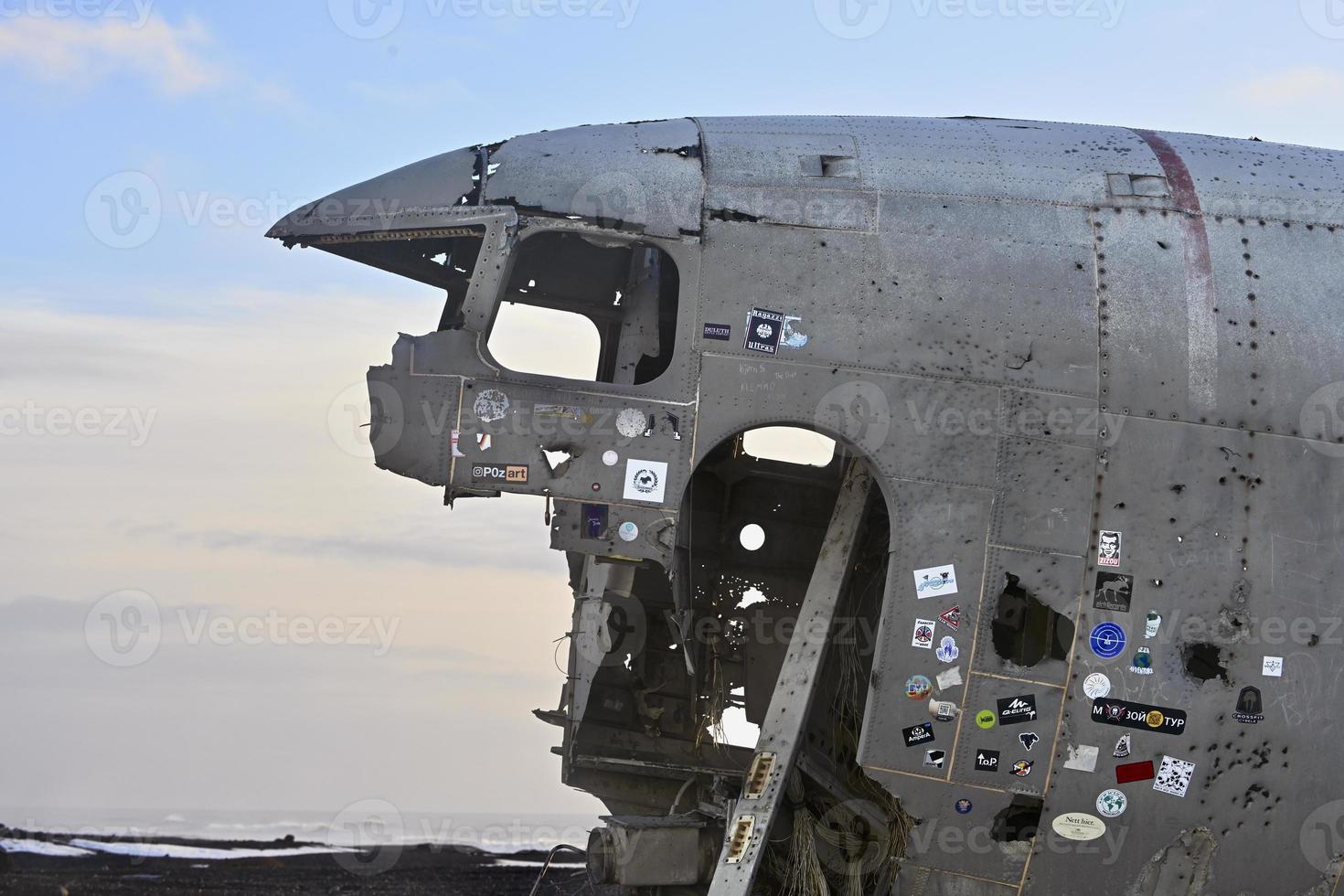 relitto aereo sulla spiaggia islandese foto