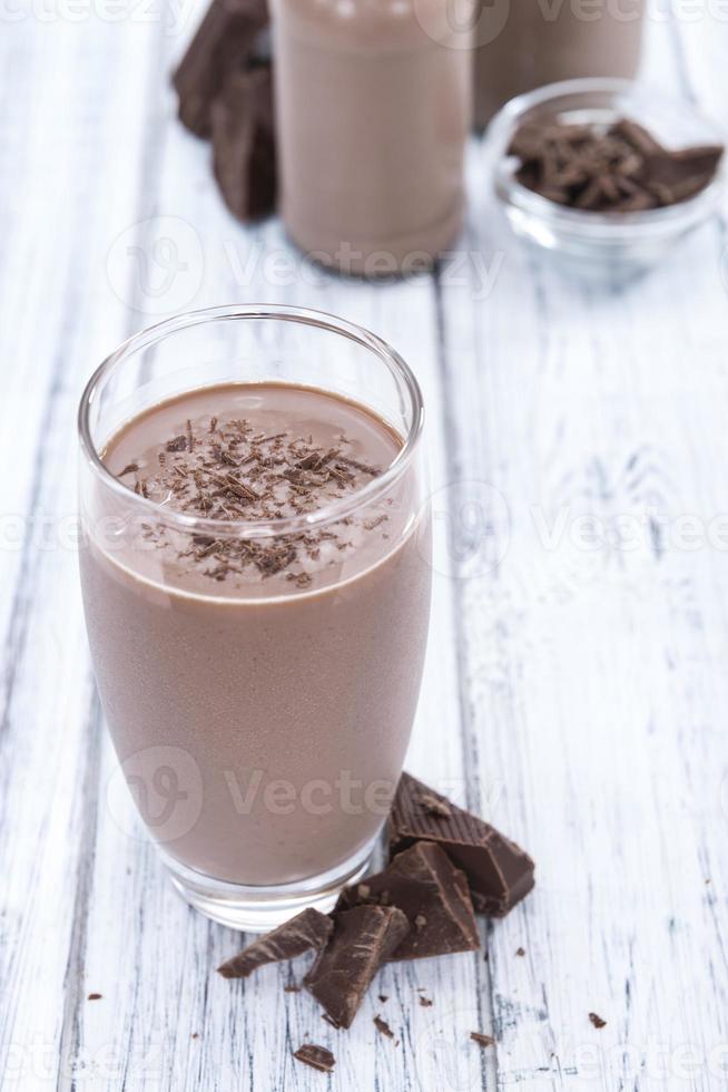 cioccolato al latte (su fondo in legno) foto