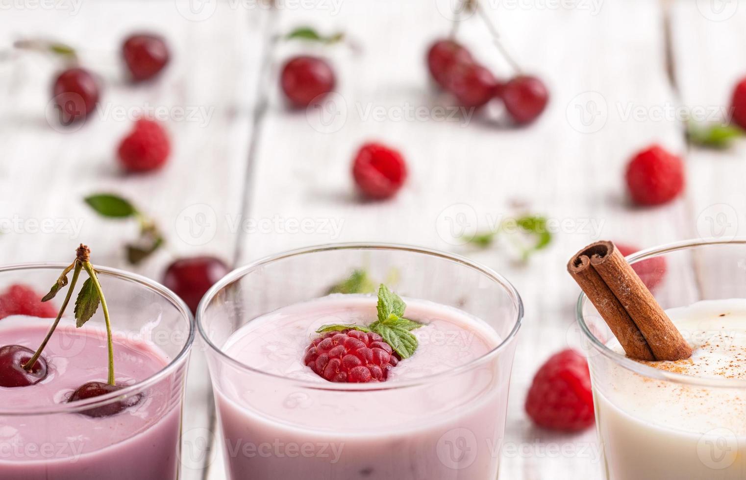 yogurt alla frutta delizioso fresco foto