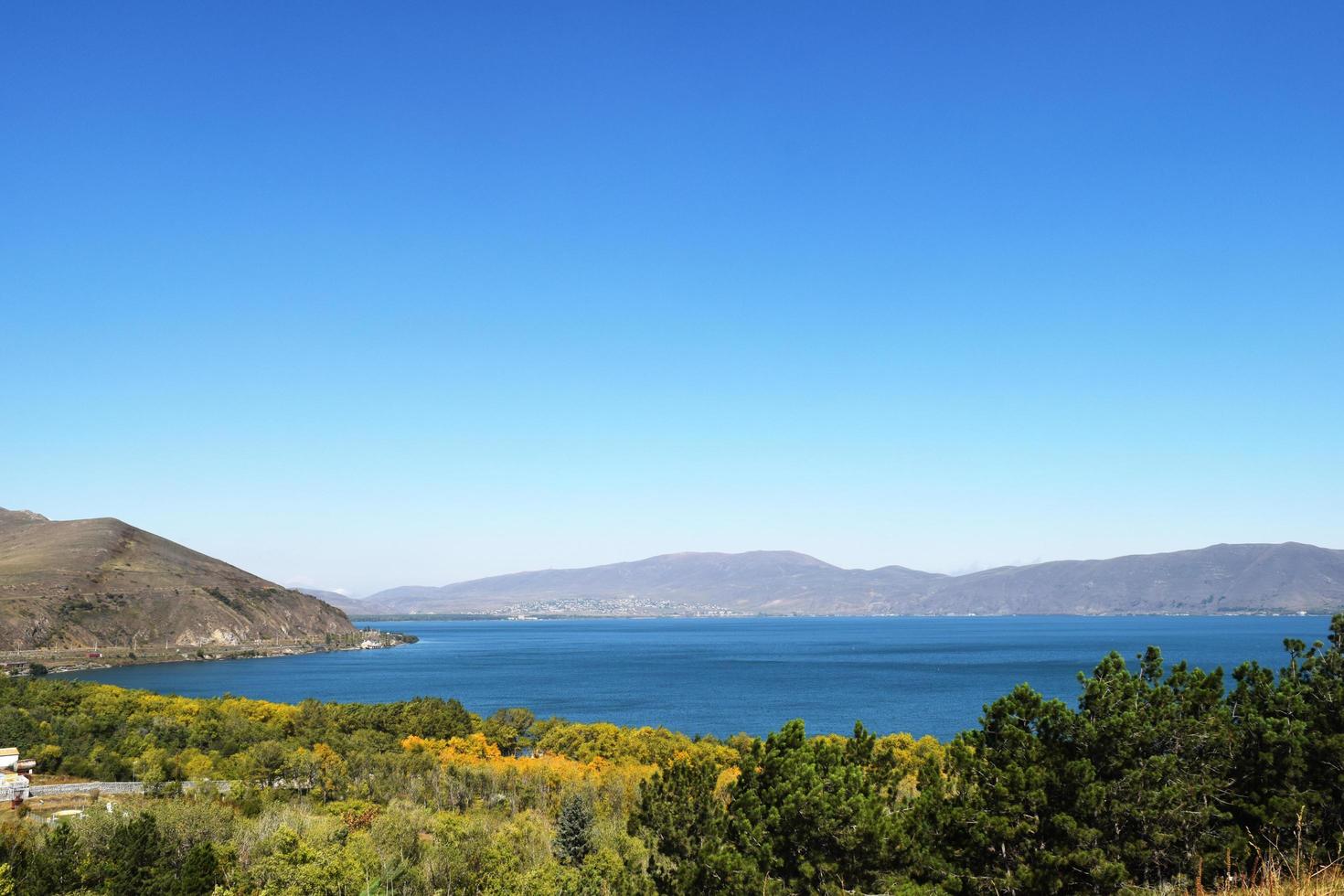 la natura dell'armenia.lago sevan foto