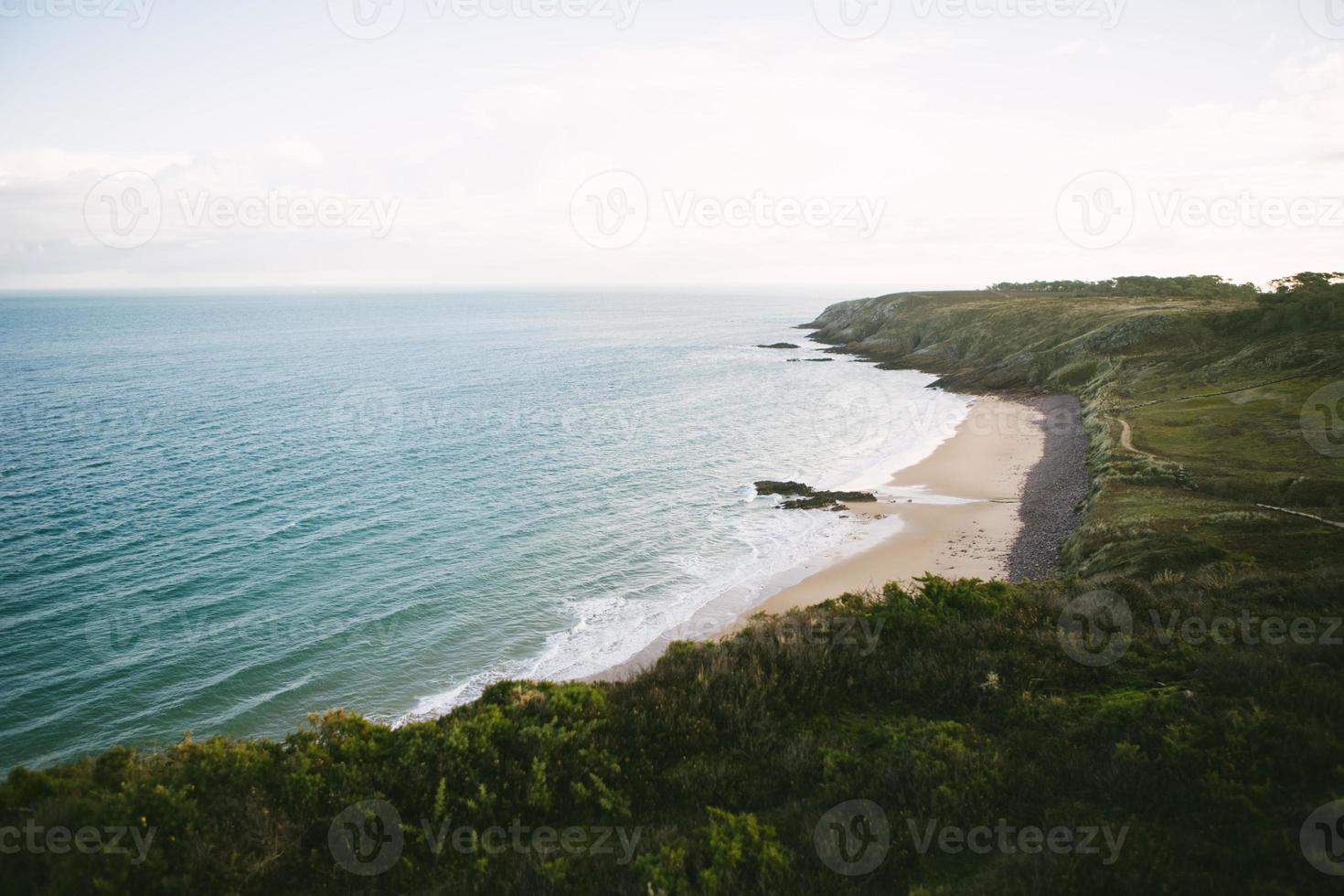 spiaggia in bretagna a nord della francia foto