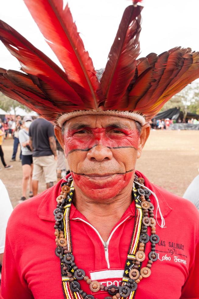 brasilia, df, brasile-13 aprile 2022 indains indigeni provenienti da tutto il brasile, si riuniscono a brasilia, per l'annuale accampamento di terra libera o acampamento terra livre. foto