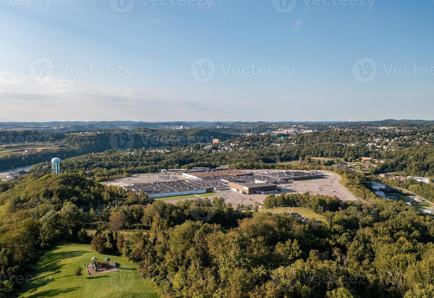 veduta aerea del centro commerciale di morgantown nella virginia occidentale foto