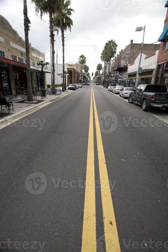 scene di strada nella città di ybor in florida foto