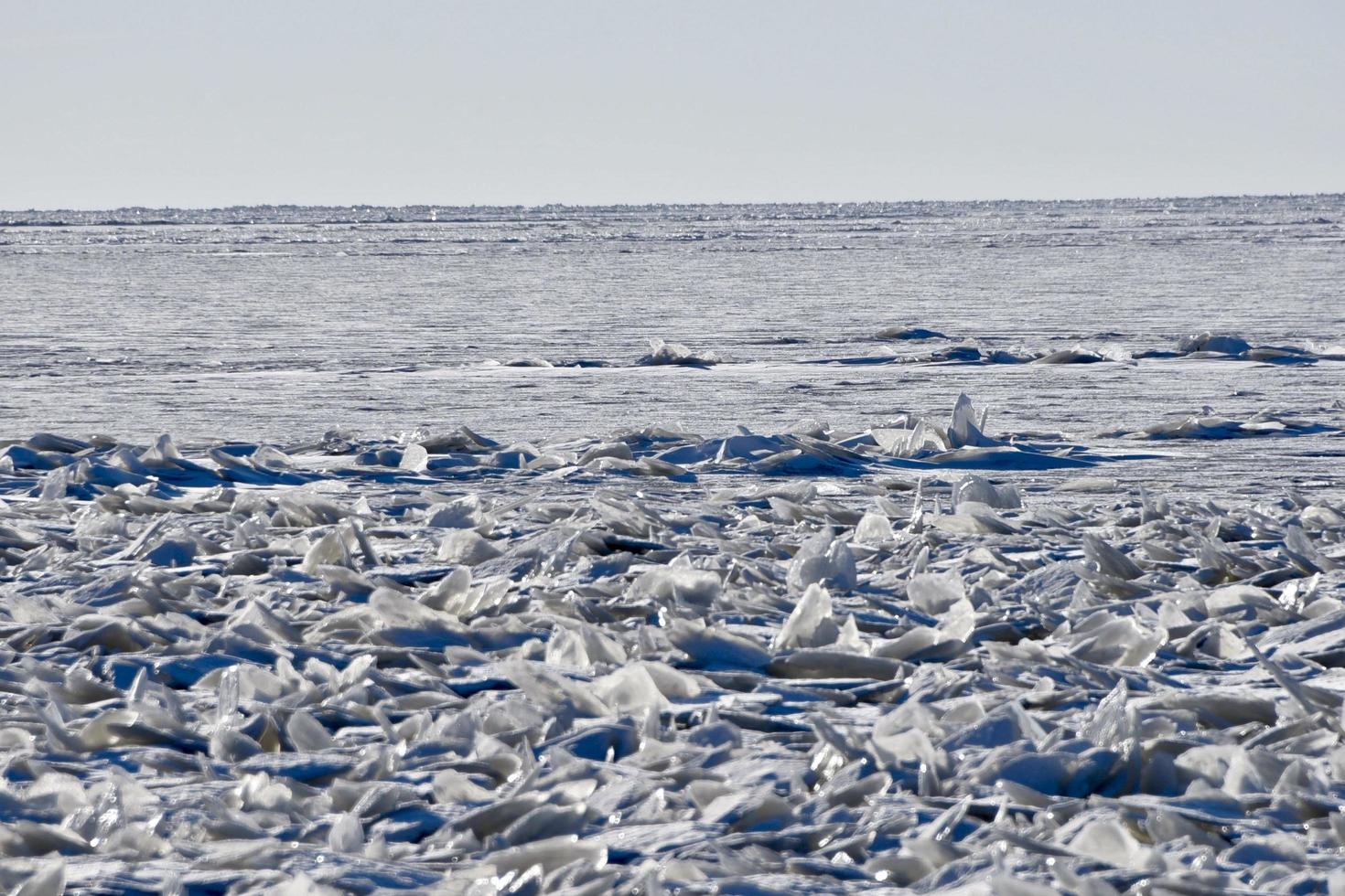 formazione di ghiaccio sul lago winnipeg foto