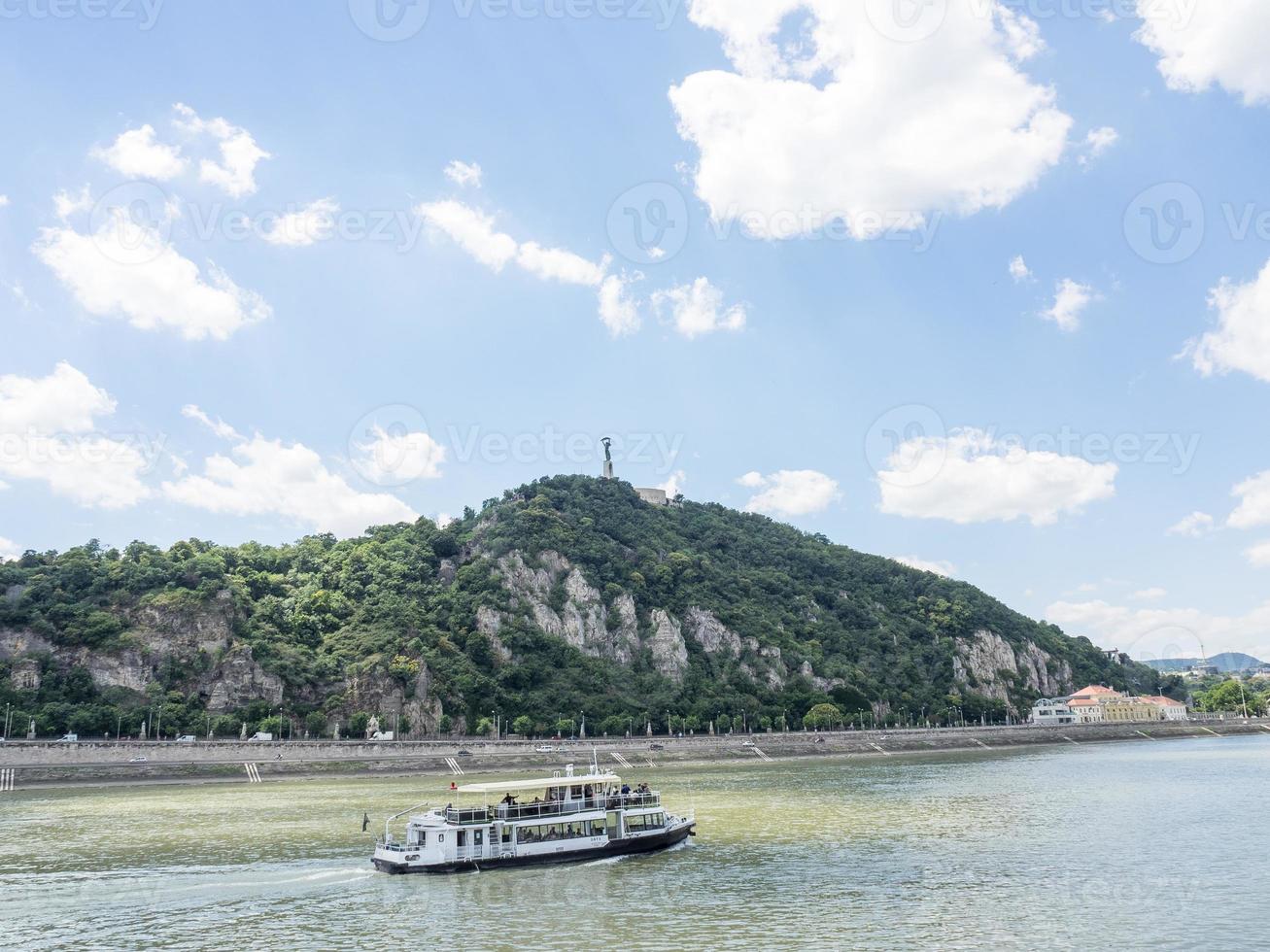 budapest sul fiume Danubio foto