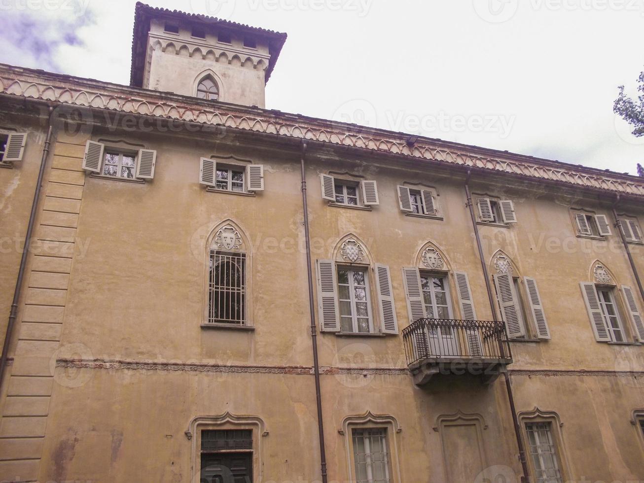 castello di miradolo castello in piemonte italia foto