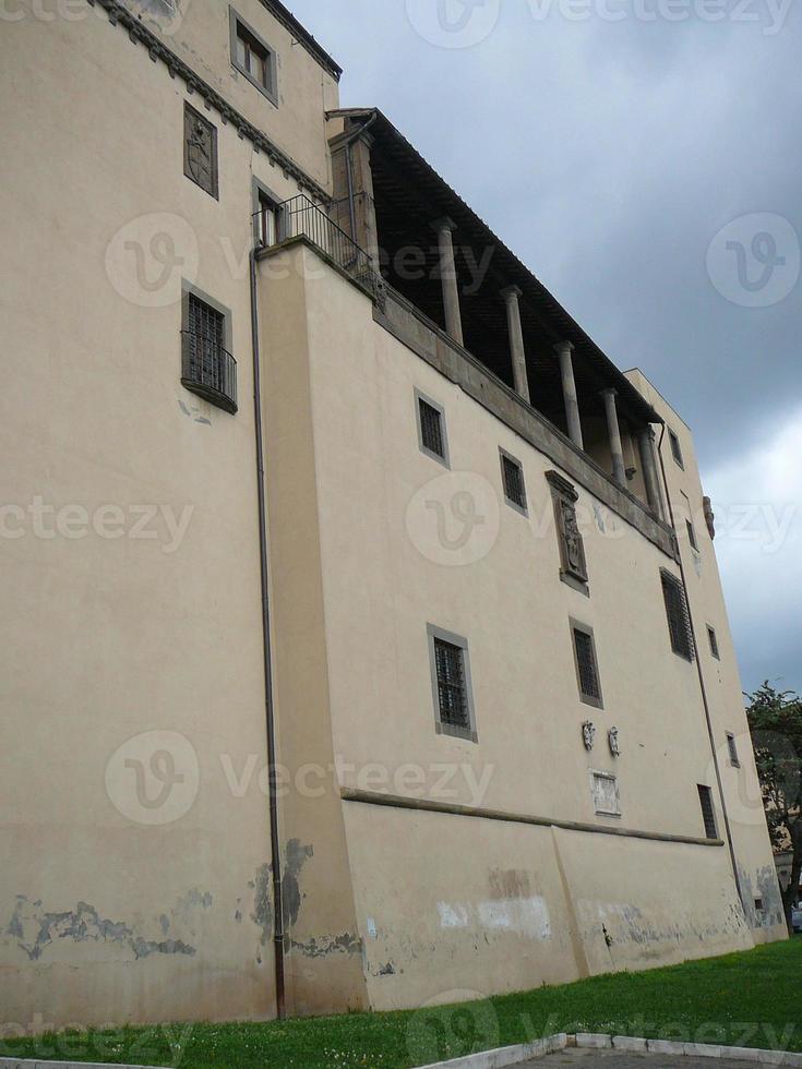 veduta della città di viterbo foto