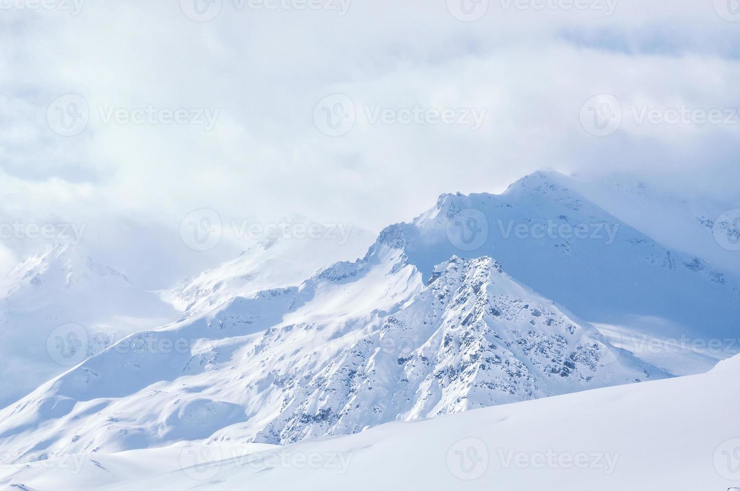 montagna invernale foto
