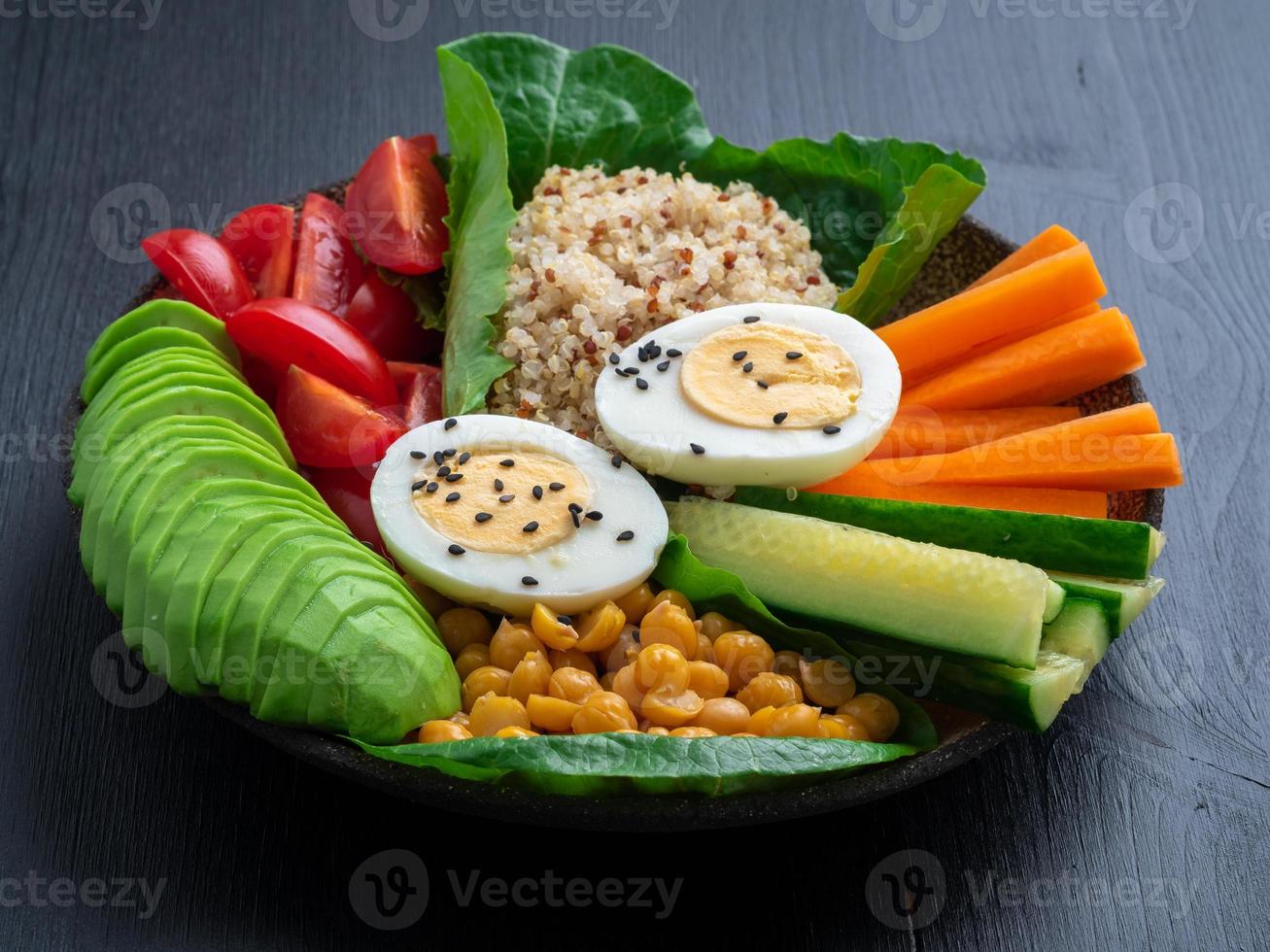 ciotola del buddha vegetariano, un mix di verdure. foto