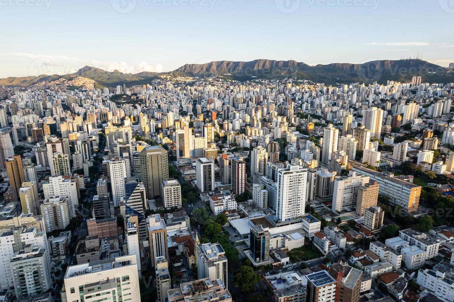 veduta aerea della città di belo horizonte, a minas gerais, brasile. foto