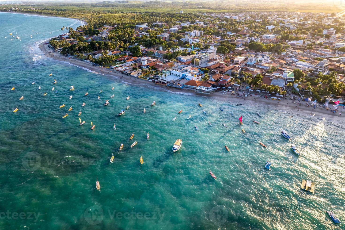 veduta aerea delle spiagge di porto de galinhas, pernambuco, brasile. piscine naturali. fantastico viaggio di vacanza. ottima scena sulla spiaggia. foto