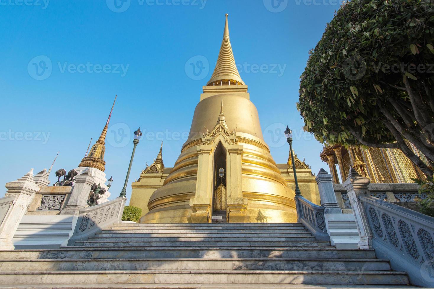 a phra kaeo, tempio dello smeraldo buddha, bangkok thailandia. foto