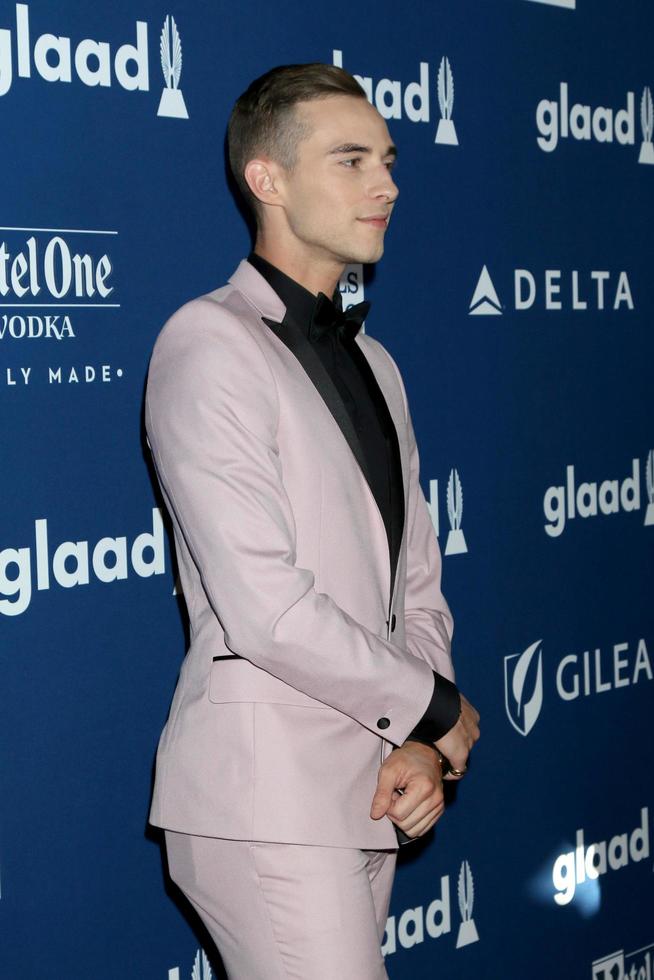 los angeles 12 aprile, adam rippon al glaad media awards los angeles al beverly hilton hotel il 12 aprile 2018 a beverly hills, ca foto