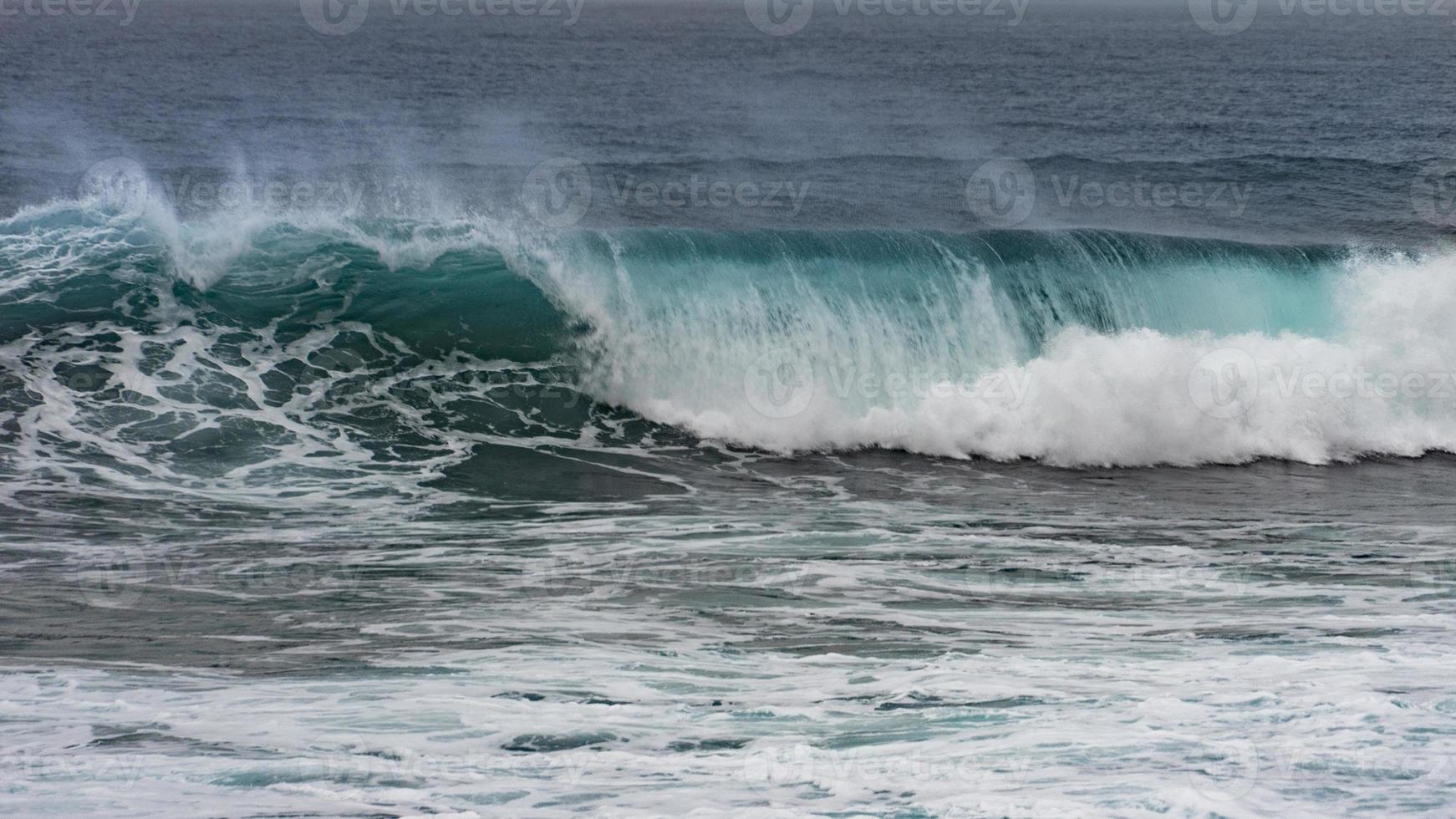 onde atlantiche nelle isole canarie foto