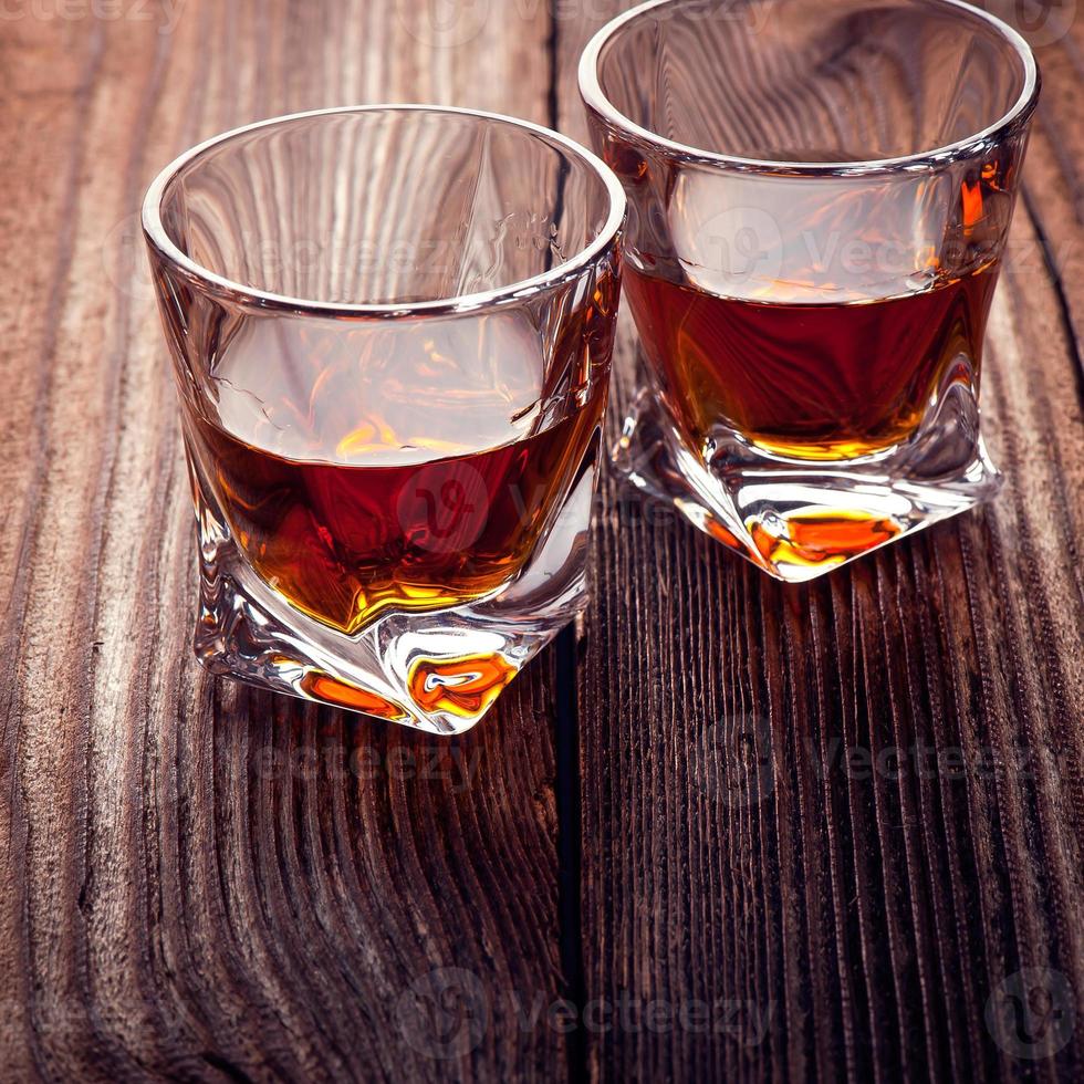 whisky bourbon in un bicchiere foto