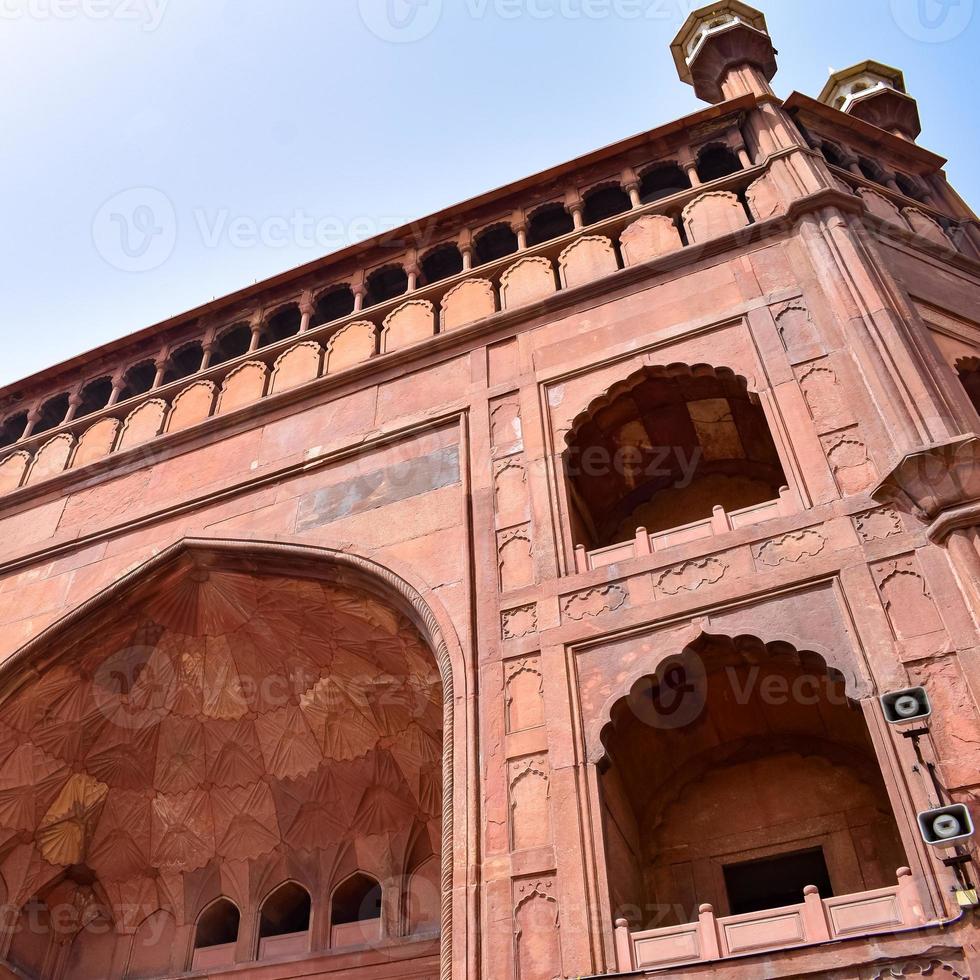 dettaglio architettonico della moschea jama masjid vecchia delhi, india, la spettacolare architettura della grande moschea del venerdì jama masjid a delhi 6 durante la stagione ramzan, la moschea più importante dell'india foto