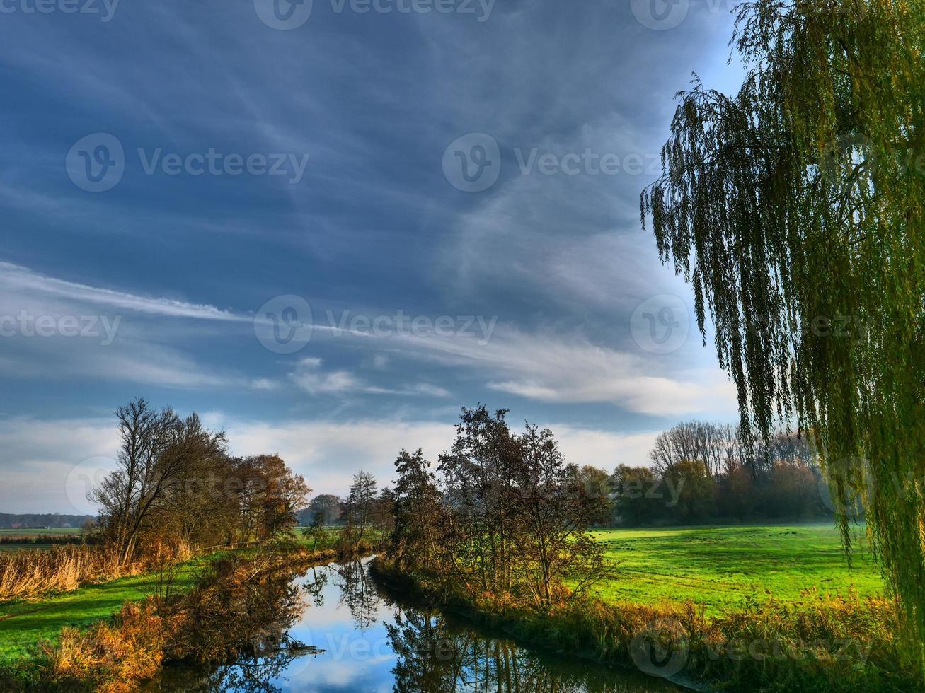 il piccolo fiume aa vicino a Borken foto