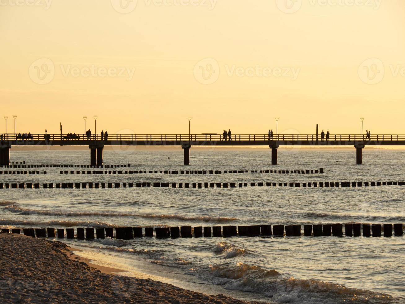 tramonto sulla spiaggia di Ofzingst foto