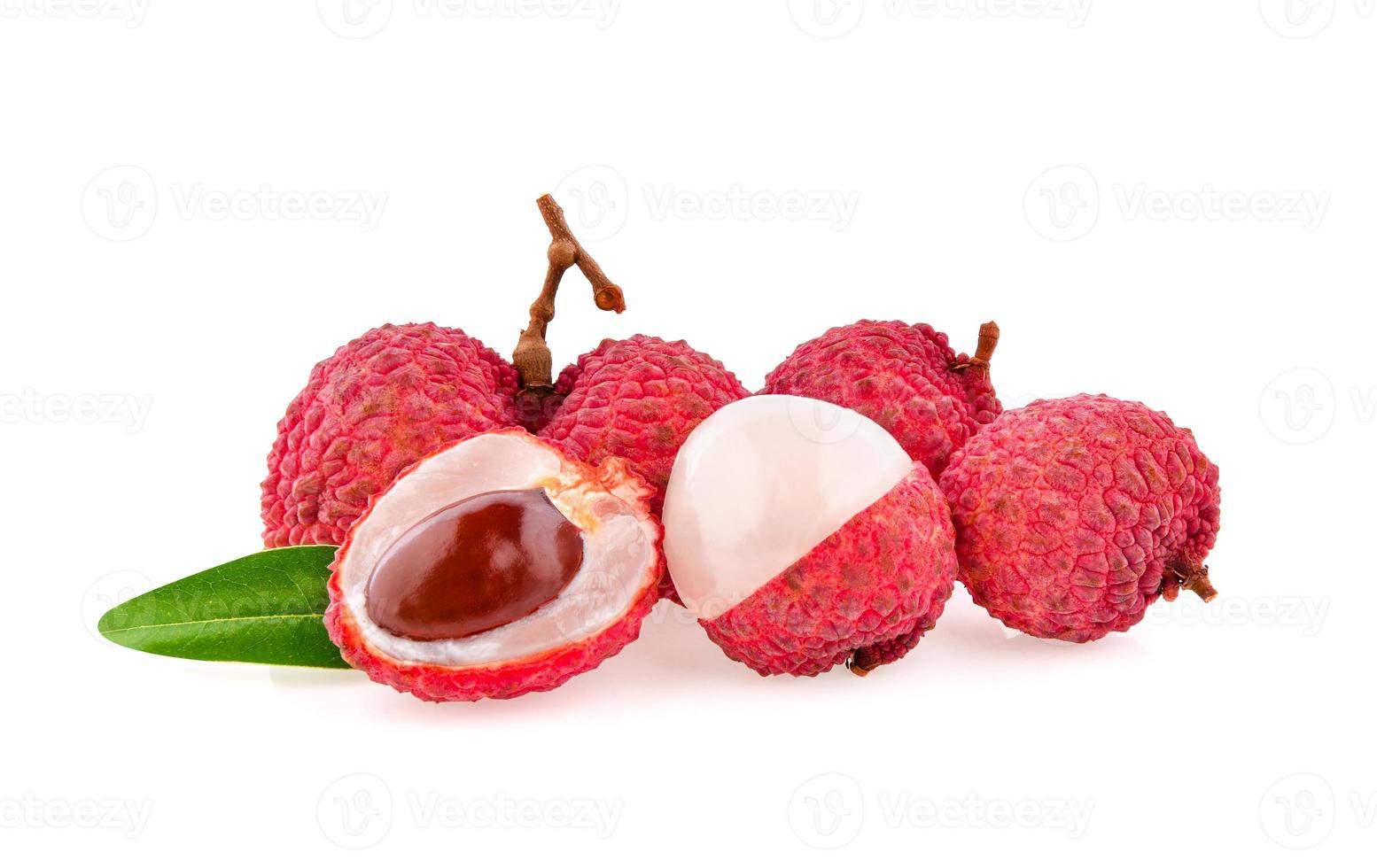 litchi isolato su sfondo bianco foto