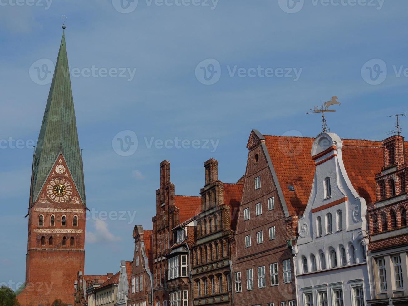 la città di Lueneburg nel nord della Germania foto