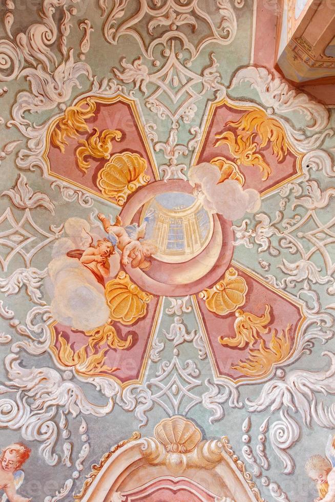 banska stiavnica - soffitto affrescato del calvario barocco foto