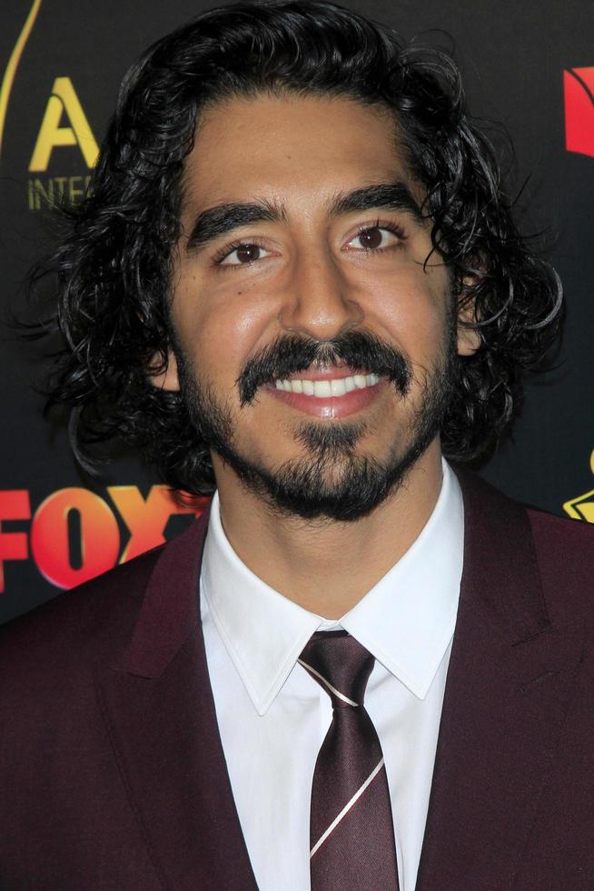 los angeles, 6 gennaio - dev patel al 6° premio internazionale aacta a 229 immagini il 6 gennaio 2017 a los angeles, ca foto